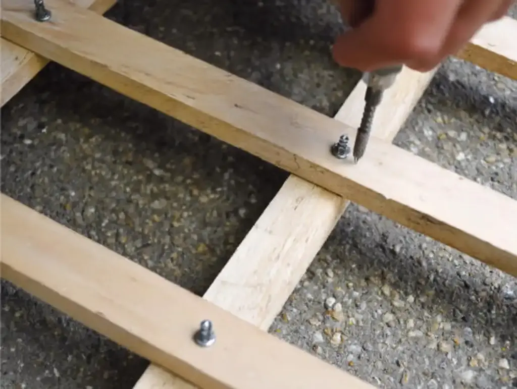 Assemble the Trellis Frame