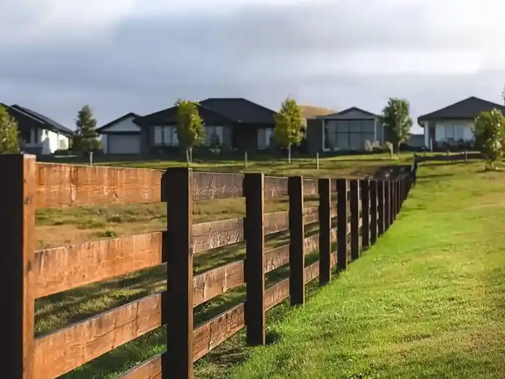 4-Rail Horse Fence