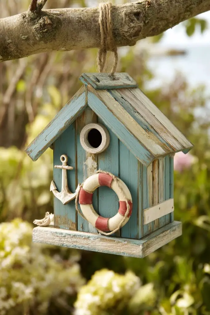 9 Bird Houses Under $100 That Birds Will Love 4 9 Bird Houses Under $100 That Birds Will Love