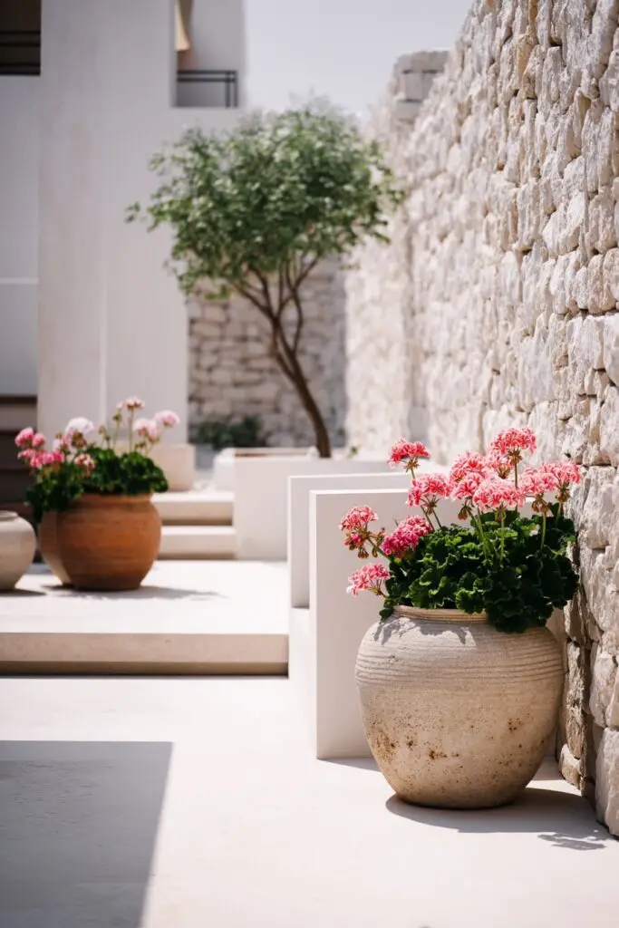 5 Smart Layout Ideas for Your Small Garden 5 5 Smart Layout Ideas for Your Small Garden